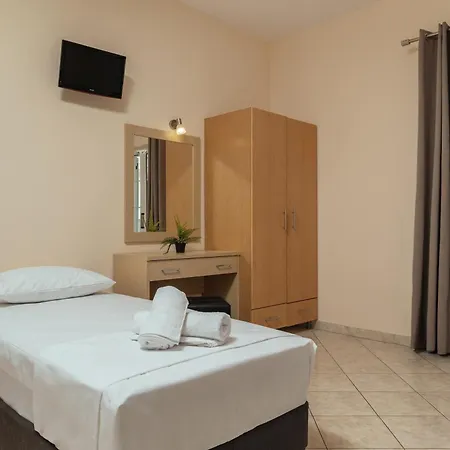 Yakinthos Szálloda 3*