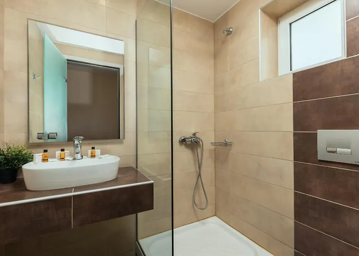 Hotel Yakinthos