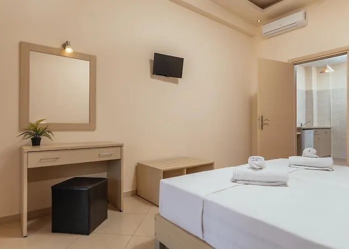 Hotel Yakinthos 3*