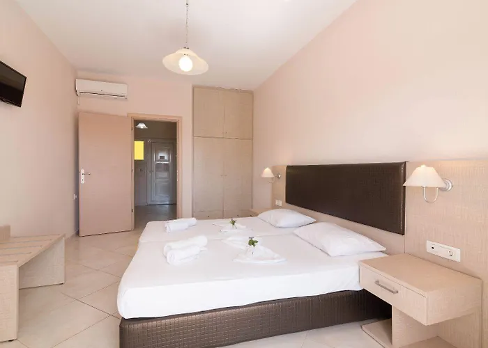 Hotel Yakinthos