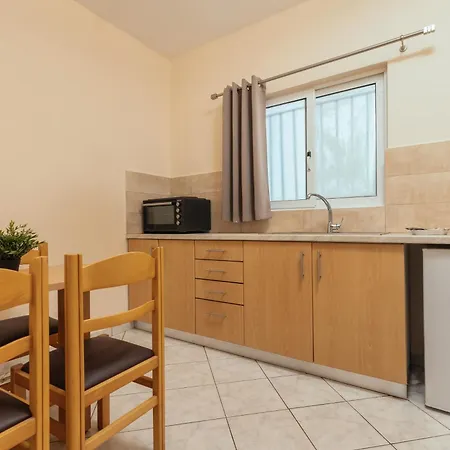 Hotel Yakinthos