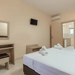 Yakinthos 3* Laganas