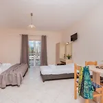Hotel Yakinthos