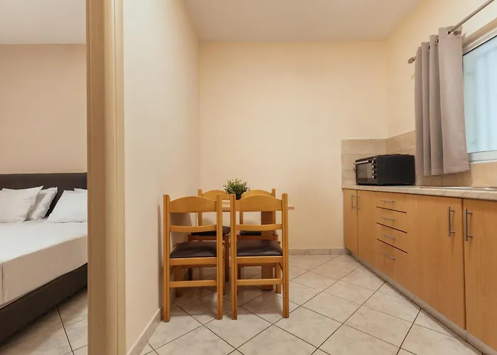 Yakinthos 3* Laganas