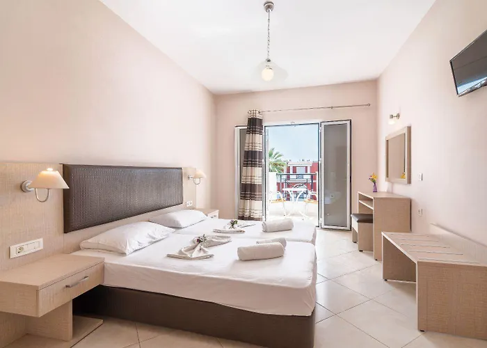 Yakinthos 3* Λαγανάς