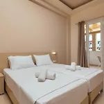 Yakinthos Hotel