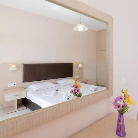 Yakinthos Hotel Laganas