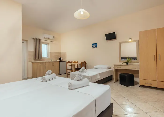 Hotel Yakinthos 3*