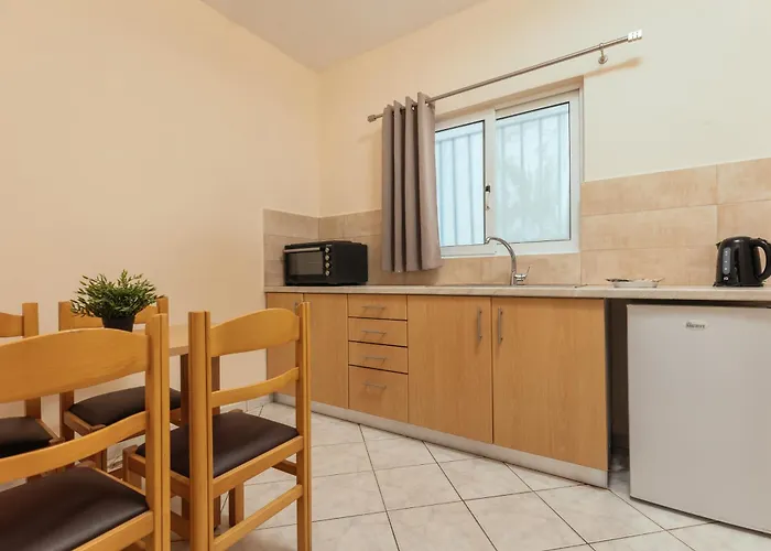 Hotel Yakinthos
