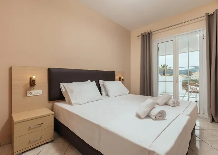 Hotel Yakinthos 3*