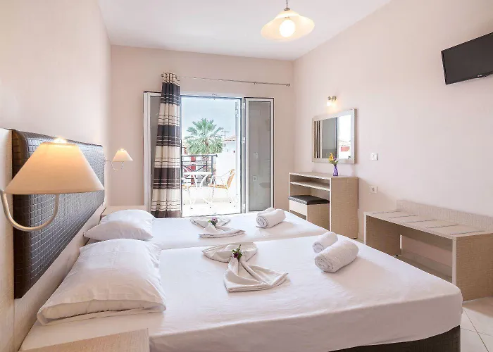 Yakinthos Hotel